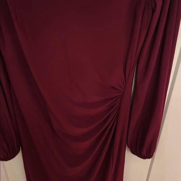 Lauren Elegant Wine V-Neck Ruched Cocktail Dress, size 10 - Picture 4 of 6
